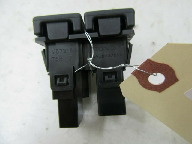 2016-2018 ACURA RDX OEM CENTER CONSOLE USB AUX AUXILIARY INPUT CONNECTION