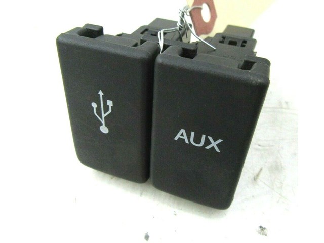 2016-2018 ACURA RDX OEM CENTER CONSOLE USB AUX AUXILIARY INPUT CONNECTION