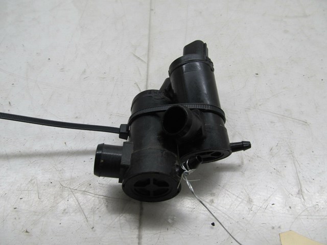 2010-2014 SUBARU IMPREZA OEM FRONT WINDOW WINDSHIELD FLUID PUMP PAIR (2)