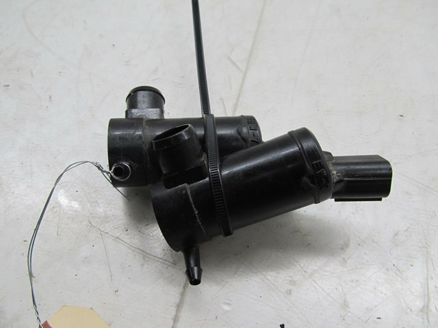 2010-2014 SUBARU IMPREZA OEM FRONT WINDOW WINDSHIELD FLUID PUMP PAIR (2)