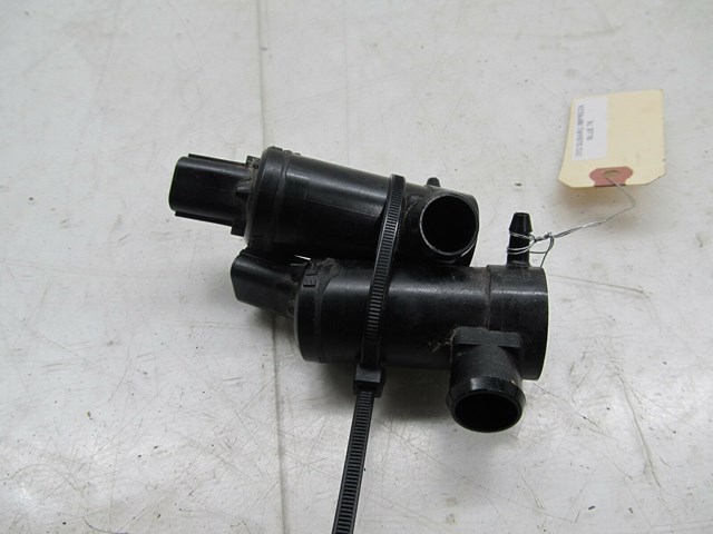 2010-2014 SUBARU IMPREZA OEM FRONT WINDOW WINDSHIELD FLUID PUMP PAIR (2)