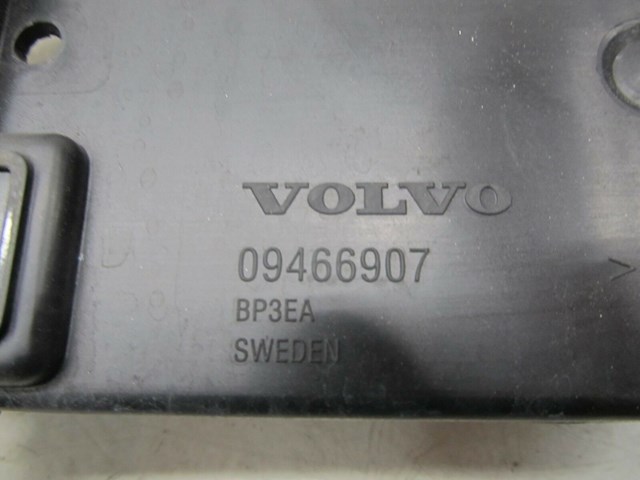 2006-2013 VOLVO C70 T5 OEM RIGHT REAR PASSENGER SIDE BUMPER MOUNTING BRACKET