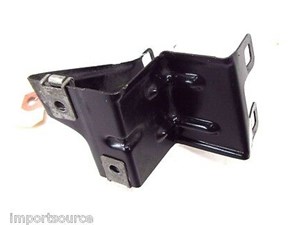 2001-2005 MERCEDES C240 W203 OEM LEFT FRONT BRACKET #3