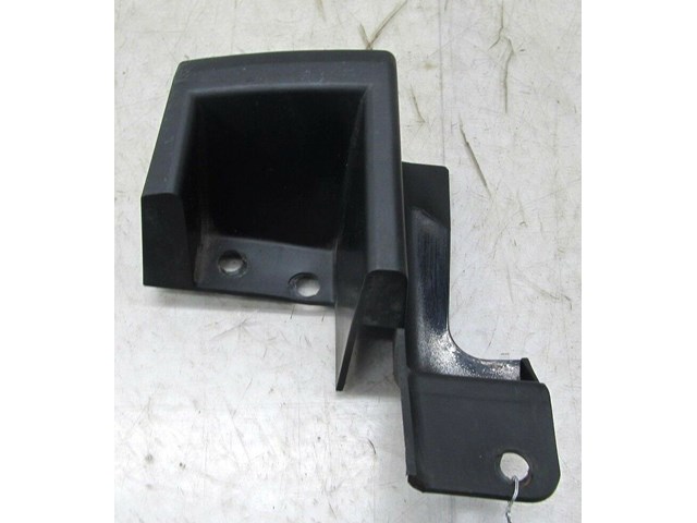  2003-2006 RANGE ROVER HSE OEM LEFT REAR BUMPER BRACKET 