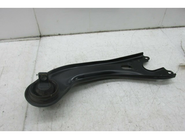 2014-2016 KIA CADENZA OEM RIGHT REAR TRAILING CONTROL ARM 