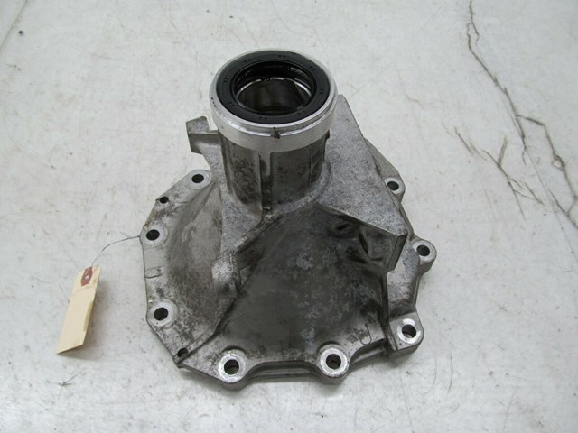   2011-2018 INFINITI M37 Q70 OEM REAR TRANSMISSION HOUSING COVER 