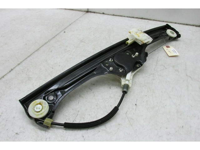 2007-2010 BMW X5 E70 OEM RIGHT REAR DOOR WINDOW TRACK REGULATOR 