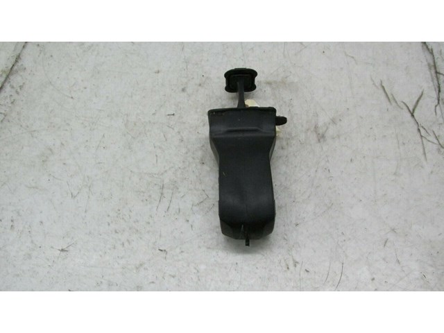 2012-2015 VOLKSWAGEN PASSAT OEM RIGHT REAR DOOR CHECK STRAP STOPPER   