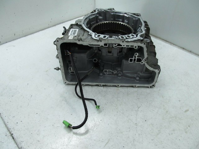 2013-2017 CHEVY TRAVERSE OEM FRONT TRANSMISSION HOUSING 