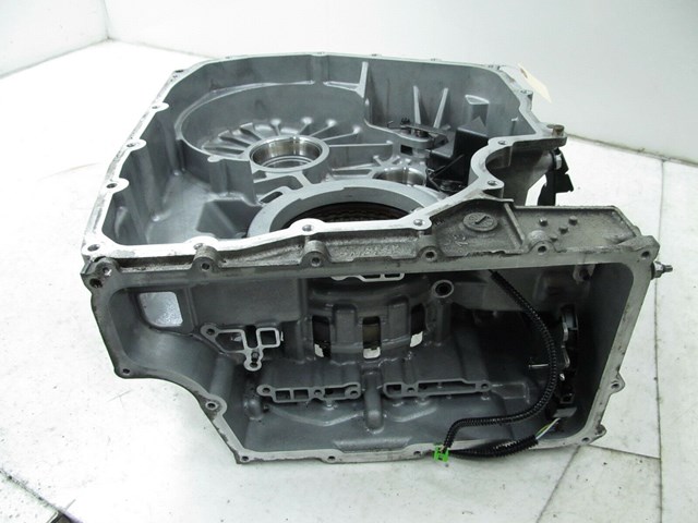2013-2017 CHEVY TRAVERSE OEM FRONT TRANSMISSION HOUSING 