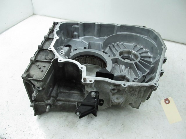 2013-2017 CHEVY TRAVERSE OEM FRONT TRANSMISSION HOUSING 