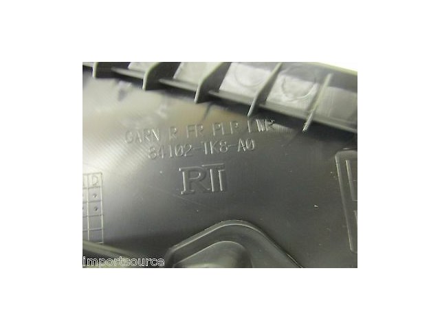 2011-2013 HONDA ODYSSEY OEM RIGHT FRONT CORNER WINDOW COVER 84102-TK8-A0