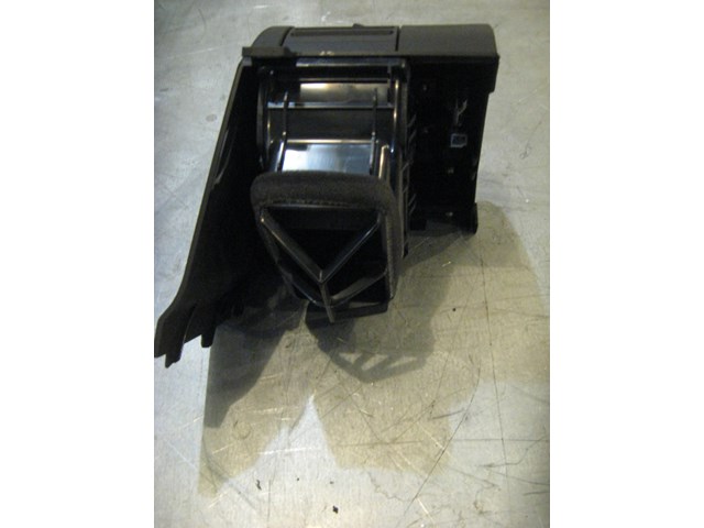 06 Infiniti G35 LH Driver Dash Vent  R16772