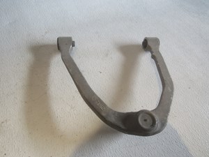 06 Infiniti G35 Driver Front Upper Control Arm  R16781