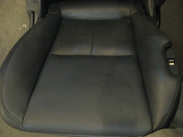 04 Infiniti G35 Coupe Front RH Seat - Bag Blown  R16910