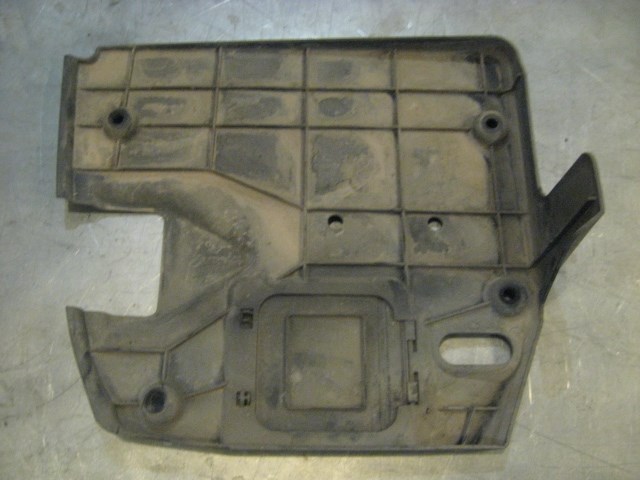 06 Infiniti G35 Sedan Rear RH Undertray Shield  R16917