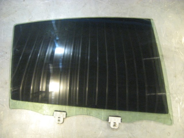 06 Infiniti G35 Sedan Rear RH Door Glass  R16919