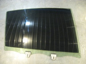 06 Infiniti G35 Sedan Rear RH Door Glass  R16919