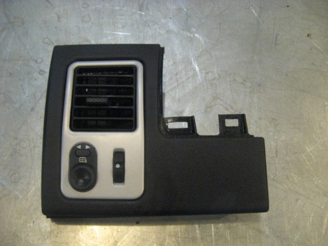 07  EQUINOX LH Driver Dash Vent /W Mirror Switch  R16944