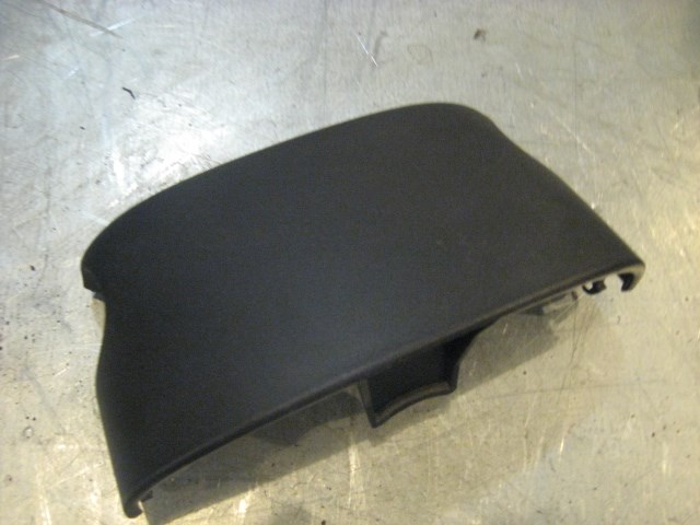 07  EQUINOX Steering Column Cover 15142842 R16956