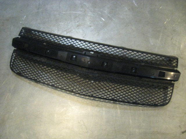 07  EQUINOX Upper Grille 5481230 R16967