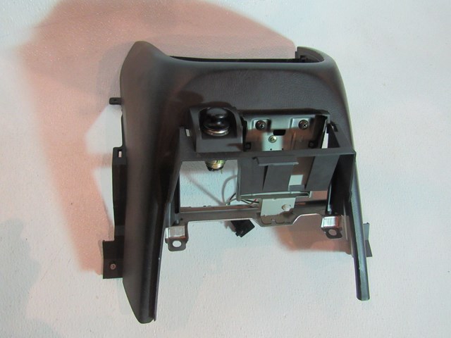 03 Subaru IMPREZA Center Radio Trim Bezel  R12281