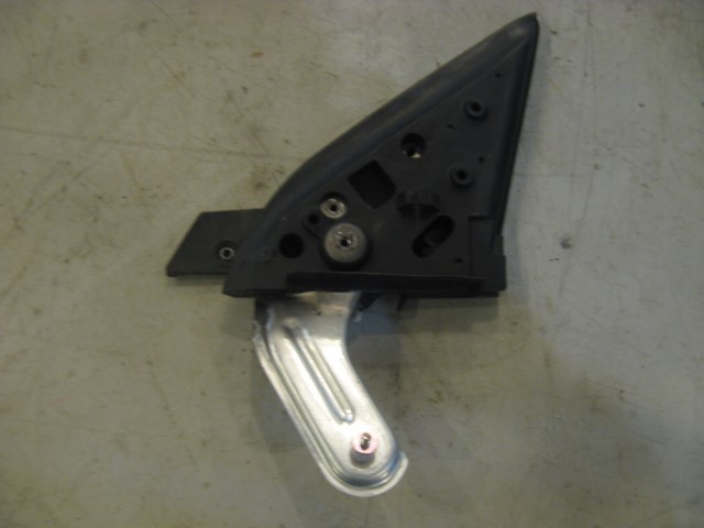 03 Subaru IMPREZA WRX Front RH Mirror Mount  R12335