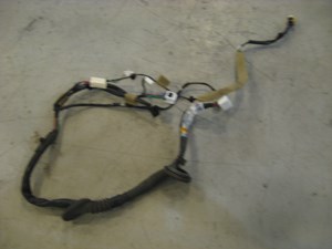 03 Subaru IMPREZA Front RH Door Wire Harness 81821FE040 R12337