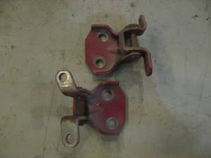 03 Subaru IMPREZA Front RH Door Hinges  R12339