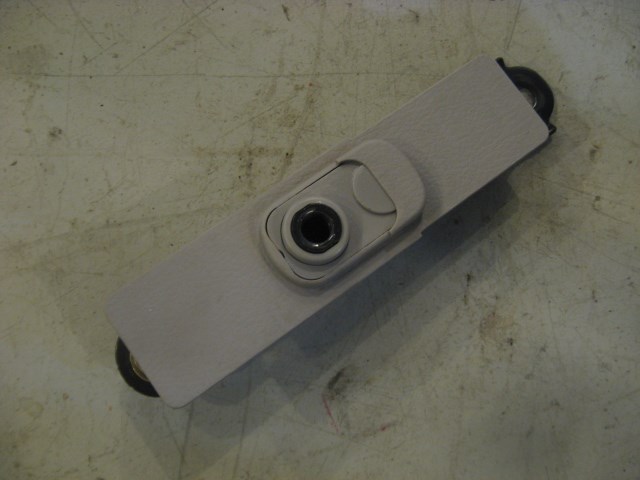 03 Subaru IMPREZA Rear RH Seat Belt Adjuster  R12463