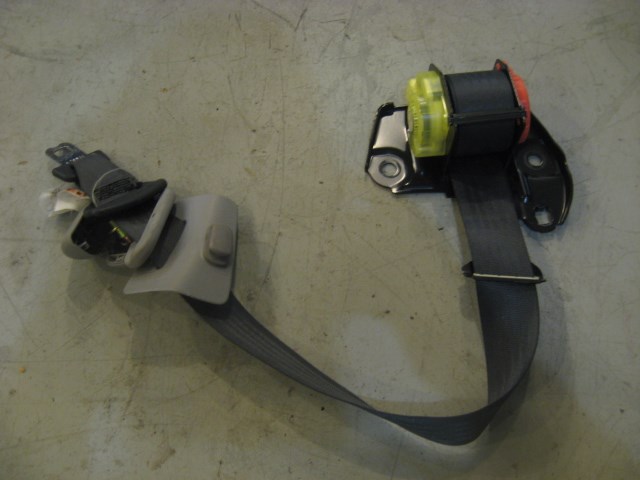 03 Subaru IMPREZA Rear Center Seat Belt  R12467