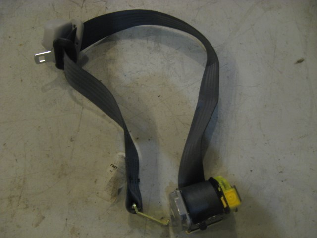 03 Subaru IMPREZA Rear RH Seat Belt  R12471