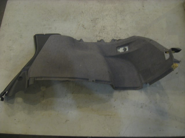 03 Subaru IMPREZA Rear RH Hatch Carpet Trim  R12500
