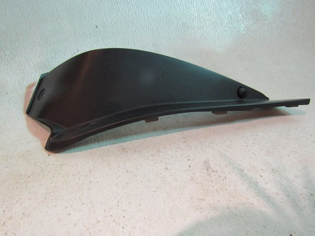 03 Subaru IMPREZA RH Passenger Tail Lamp Trim  R12515