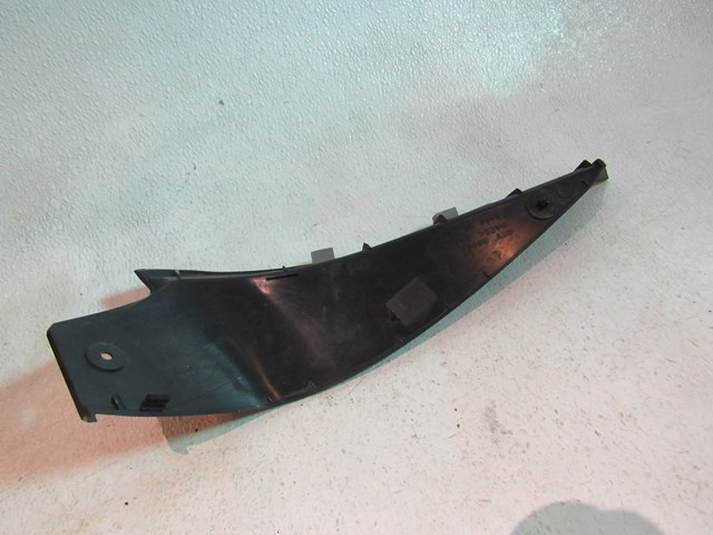 03 Subaru IMPREZA RH Passenger Tail Lamp Trim  R12515