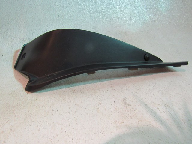 03 Subaru IMPREZA RH Passenger Tail Lamp Trim  R12515