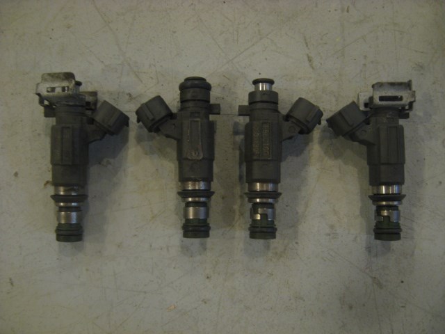02 Subaru IMPREZA RS Fuel Injector Set  R12637