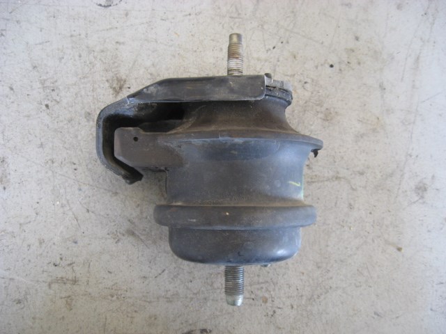 03 Nissan 350Z LH Driver Engine Mount  R12902