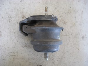 03 Nissan 350Z LH Driver Engine Mount  R12902