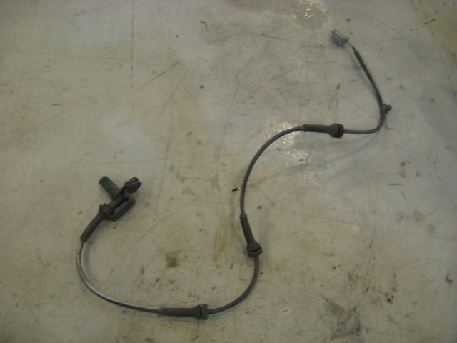 03 Nissan 350Z Front RH ABS Sensor  R12906
