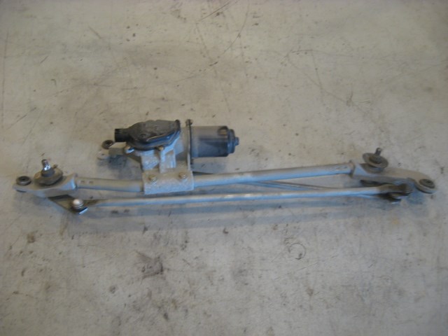 03 Nissan 350Z Windshield Wiper Motor  R12935