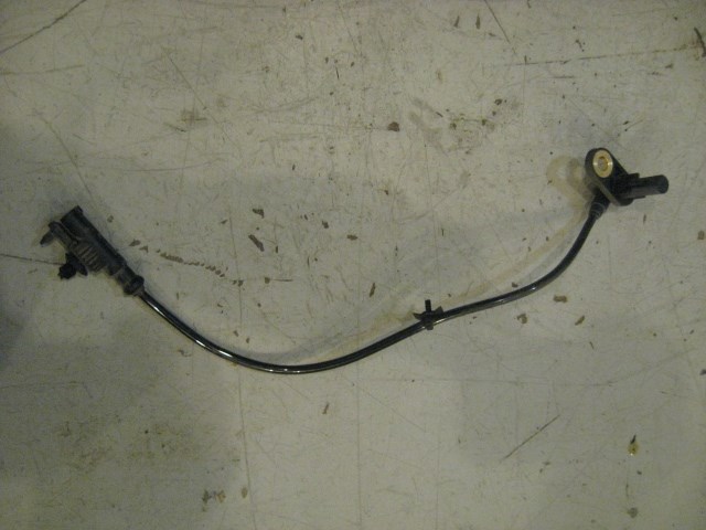 11 Nissan 370Z Rear RH ABS Sensor  R13024