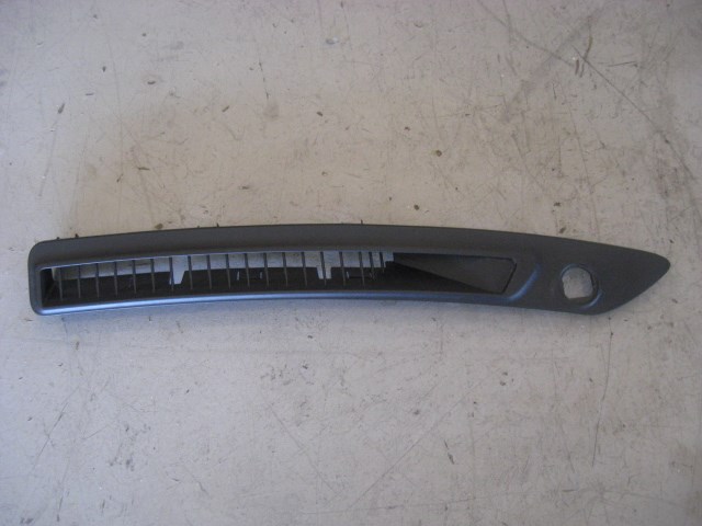 11 Nissan 370Z Upper RH Dash Vent Trim  R13046