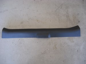11 Nissan 370Z RH Passenger Door Sill Plate 769B4 1EA0A R13048