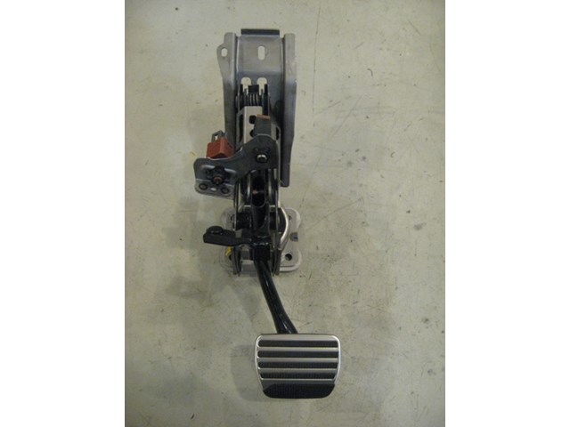 11 Nissan 370Z Brake Pedal  R13082