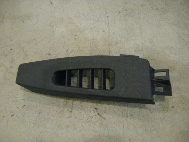 11 Nissan 370Z LH Driver Dash Vent  R13086