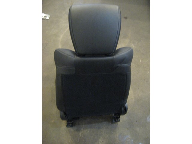 11 Nissan 370Z LH Driver Leather Seat  R13167