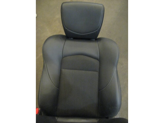 11 Nissan 370Z LH Driver Leather Seat  R13167