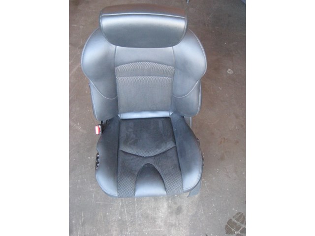 11 Nissan 370Z LH Driver Leather Seat  R13167