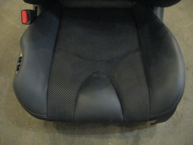 11 Nissan 370Z LH Driver Leather Seat  R13167